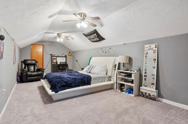 Building Photo - 125 Foxrun