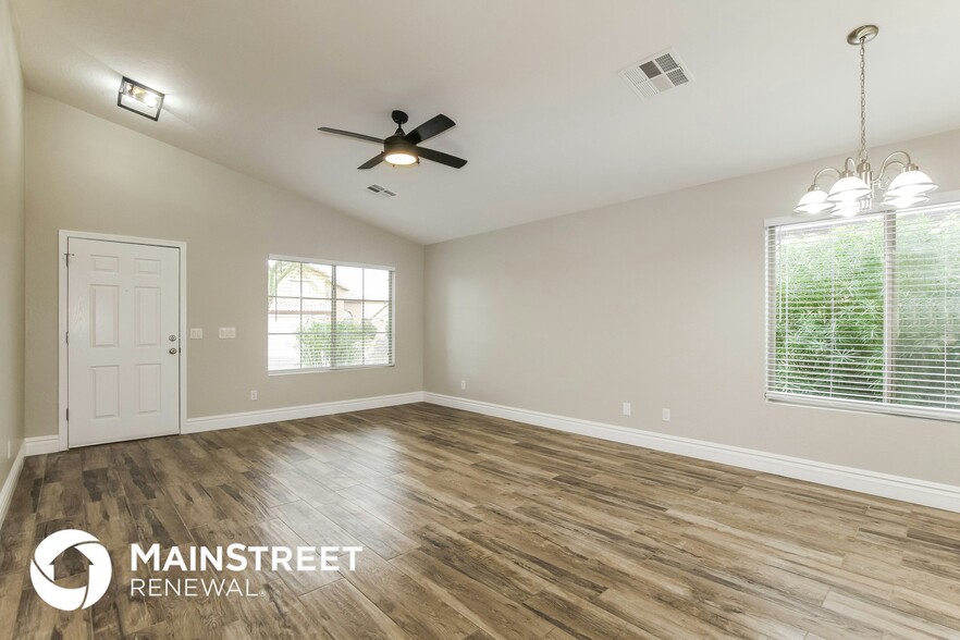 Building Photo - 15245 W Bola Dr