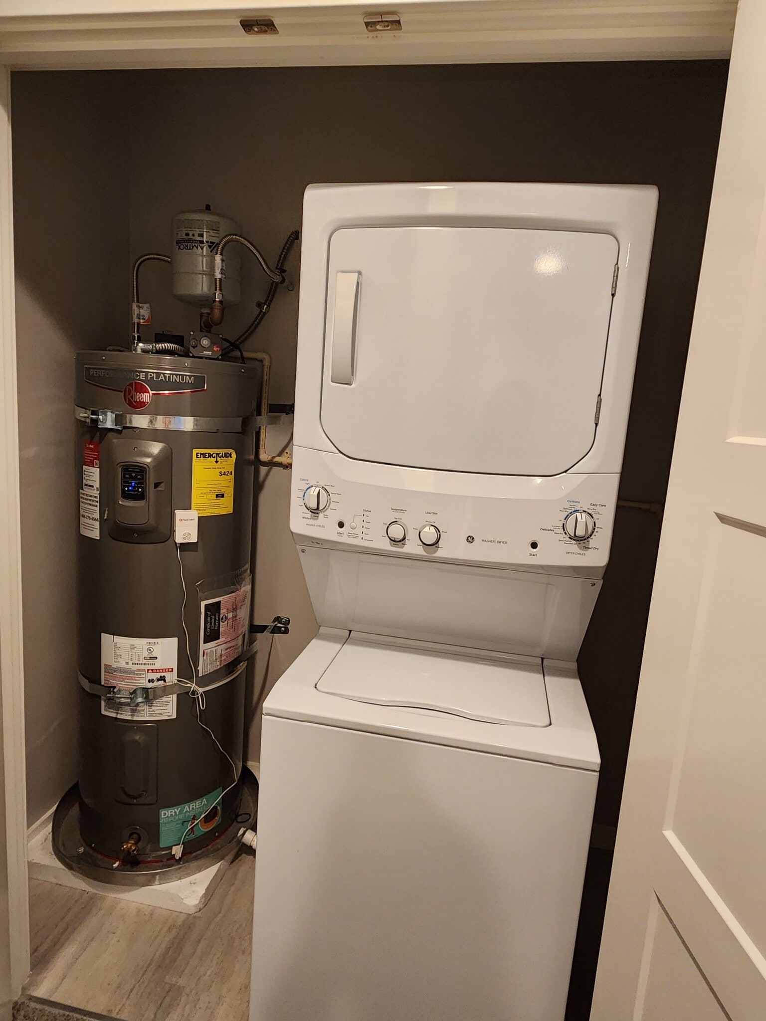 Building Photo - 3242 S 161st St