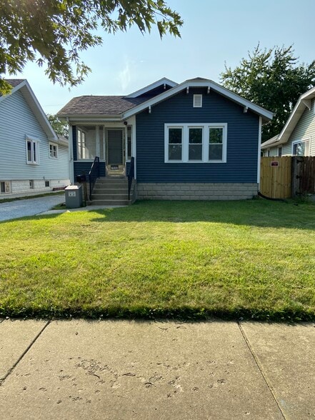 Building Photo - 7532 Jefferson Ave