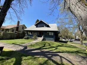 Building Photo - Spacious 4-Bedroom Home in an Excellent Location Near Parks, Shopping & the Fairgrounds