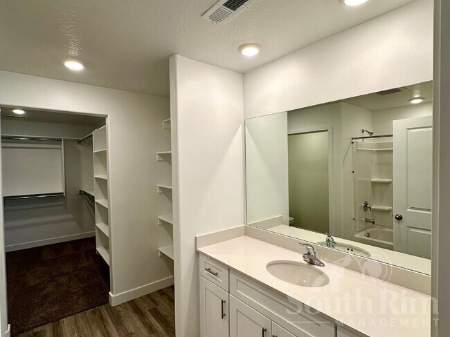 Building Photo - 1477 Fins Rd