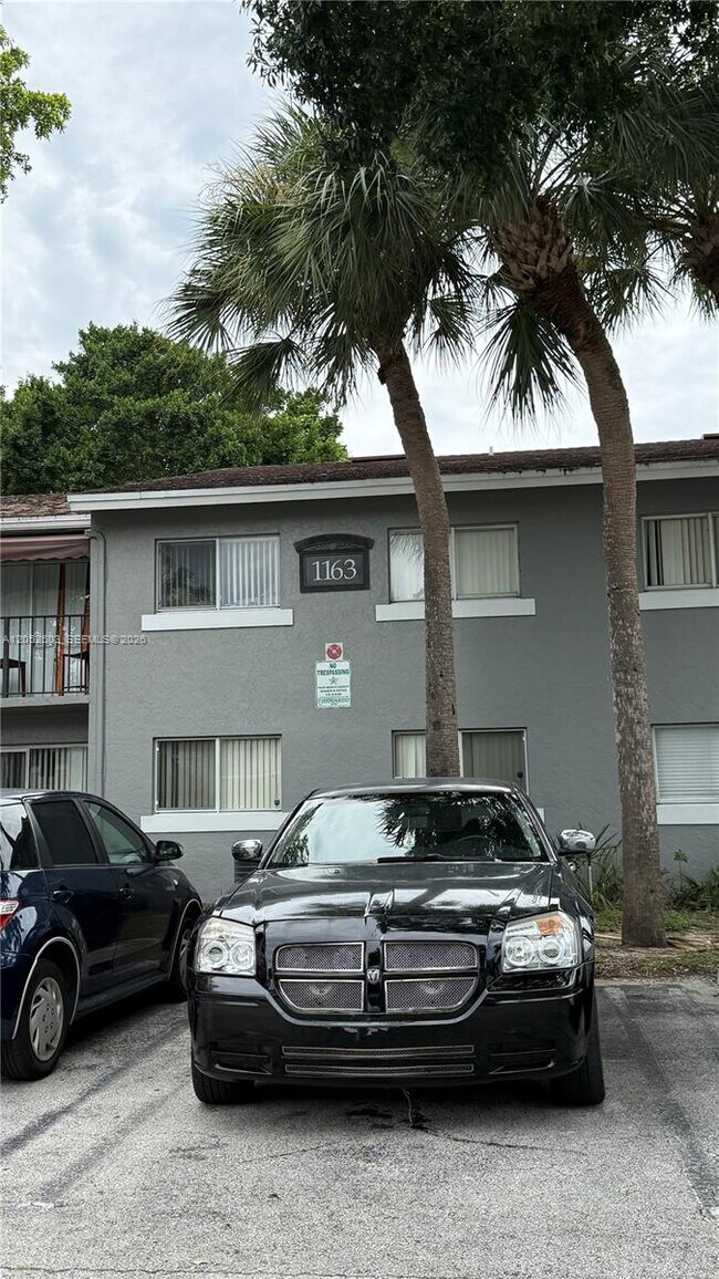 Building Photo - 1163 Lake Terry Dr