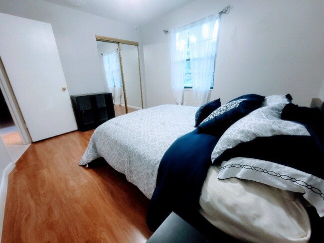 Building Photo - 10777 Bolyard Dr