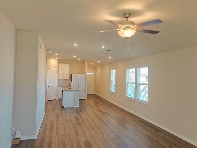 Building Photo - 505 View Dr