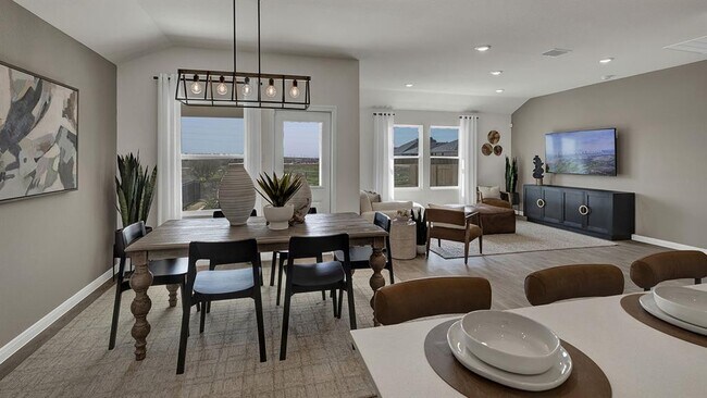 Building Photo - 224 Las Lomas Dr