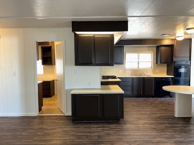 Building Photo - 3539 Cape Cod Dr