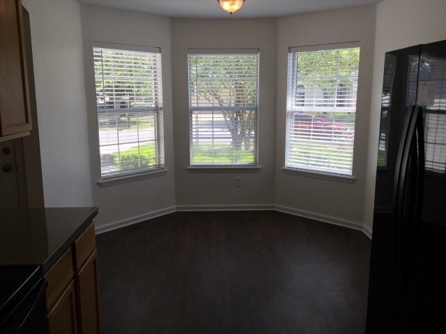 Building Photo - 1789 Keswick Rd