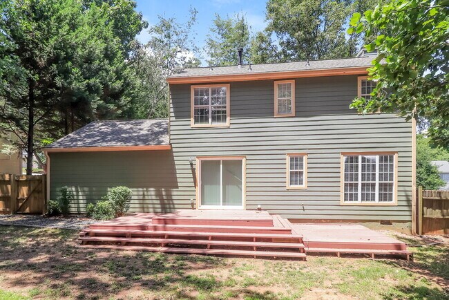 Building Photo - 1980 Morning Walk NW