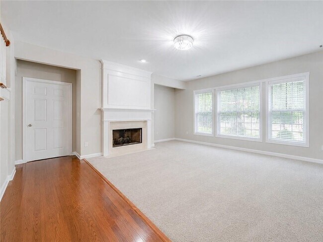 Building Photo - 380 Simonton Crest Dr SE