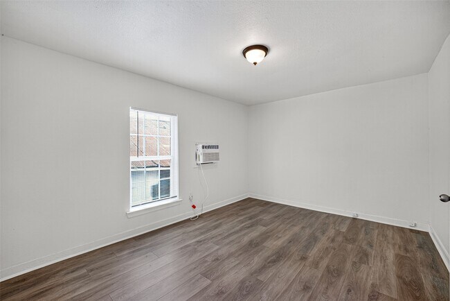 Building Photo - 4901 Stimson St