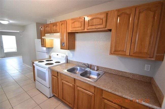 Building Photo - 9496 84th St