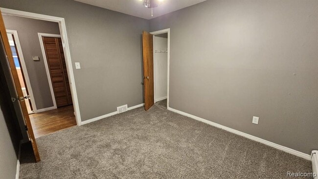 Building Photo - Beautifully Updated 3-Bedroom Home with Finished Basement & Spacious Backyard in Prime Royal Oak ...