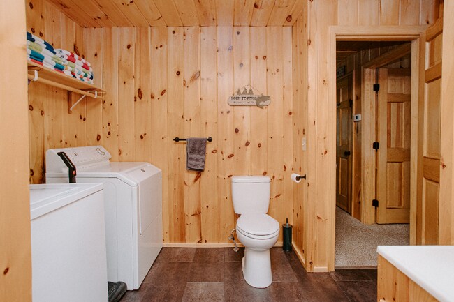 Building Photo - 128 Teaberry Ln