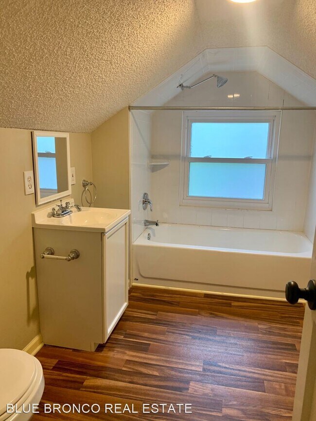 Building Photo - 3 br, 3 bath House - 610 SE Green Street