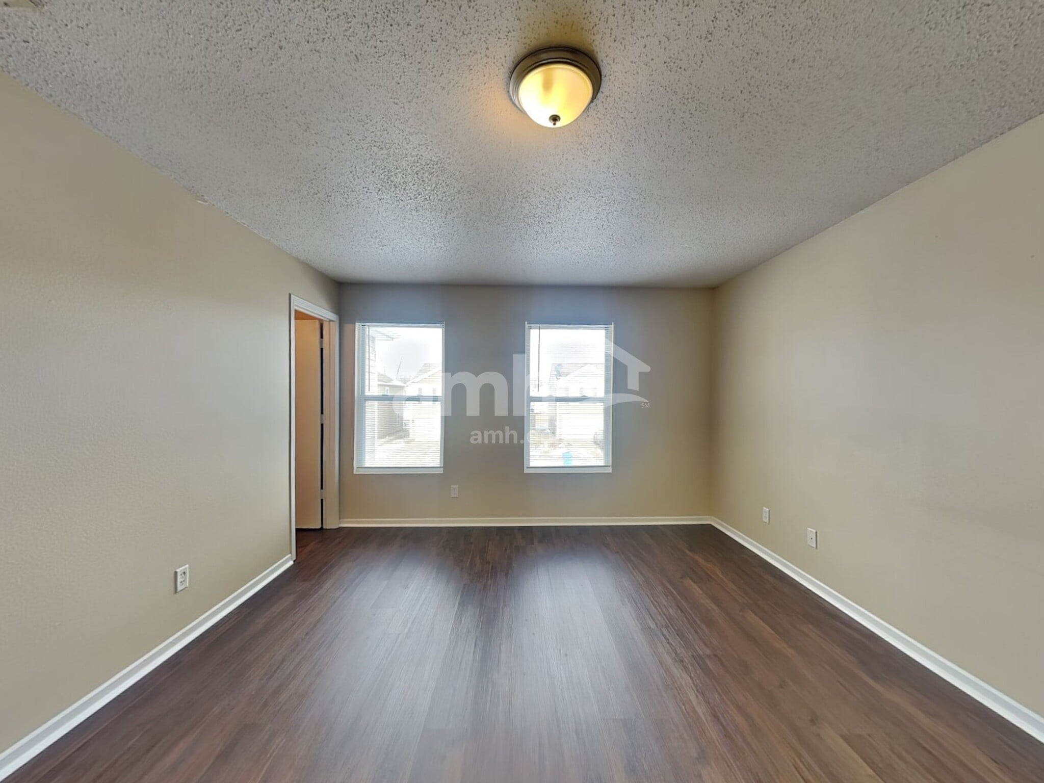 Building Photo - 1317 Central Park Dr