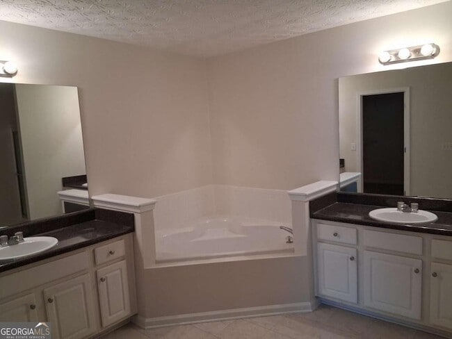 Building Photo - 7068 Littlebrook Way