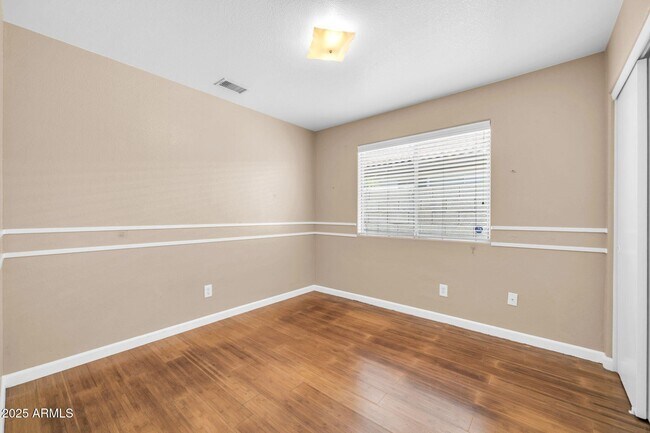 Building Photo - 8544 W Cherry Hills Dr