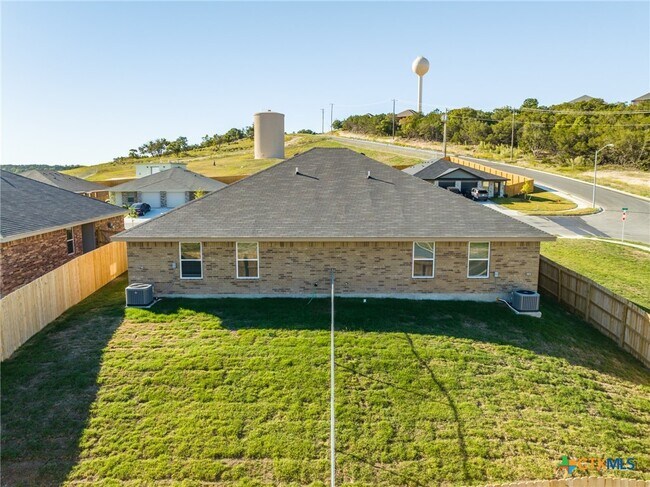 Building Photo - 103 Lost Trl