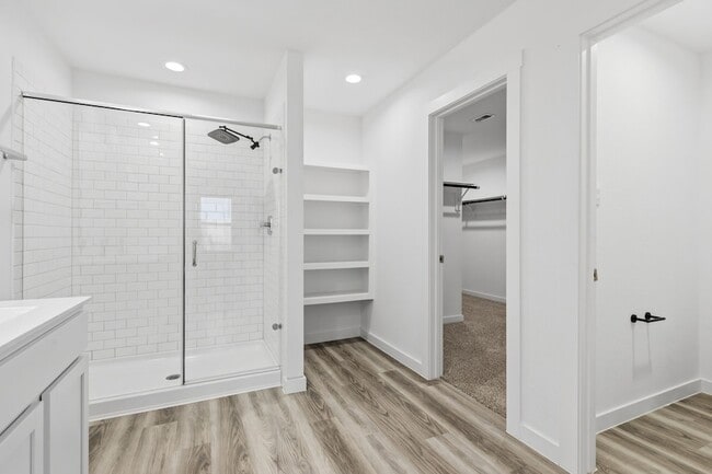 Building Photo - 31514 Avebury Lake Ln