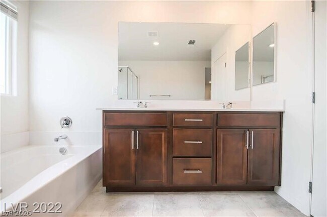 Building Photo - 8171 Calpena Ave