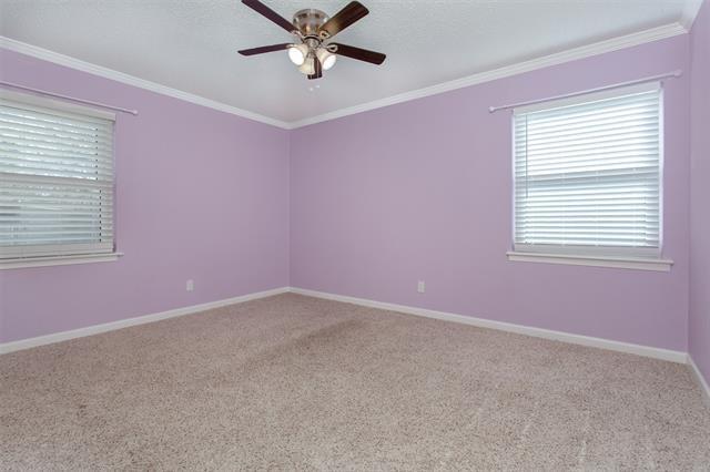 Building Photo - 926 Powell Rd