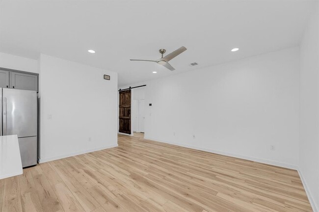 Building Photo - 149 Filifera Ct