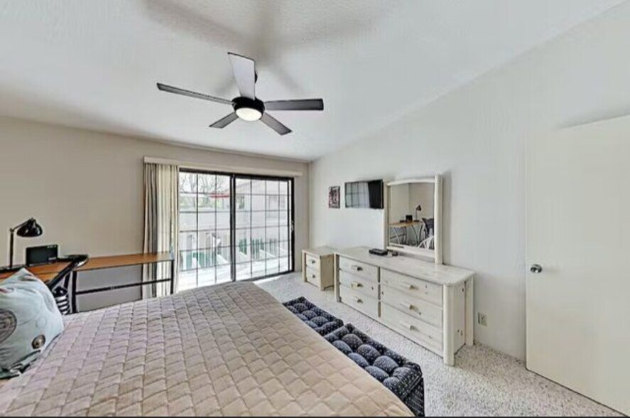 Building Photo - 505 S Farrell Dr