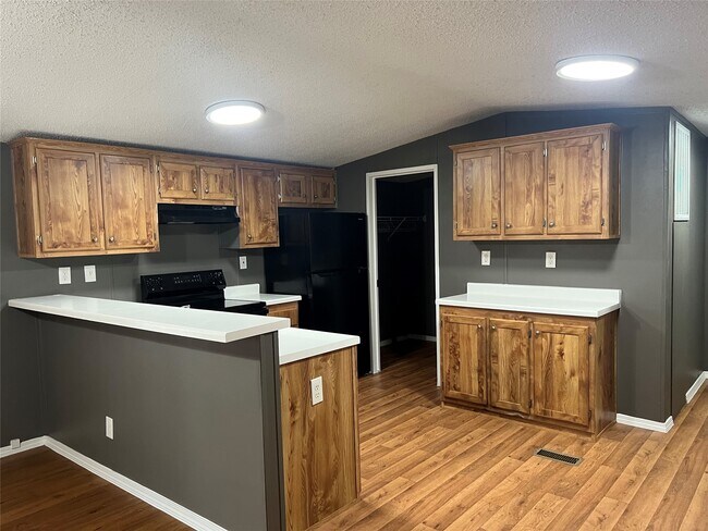 Building Photo - 20647 Shady Ln