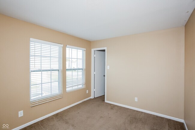 Building Photo - 10902 Spirit Dr