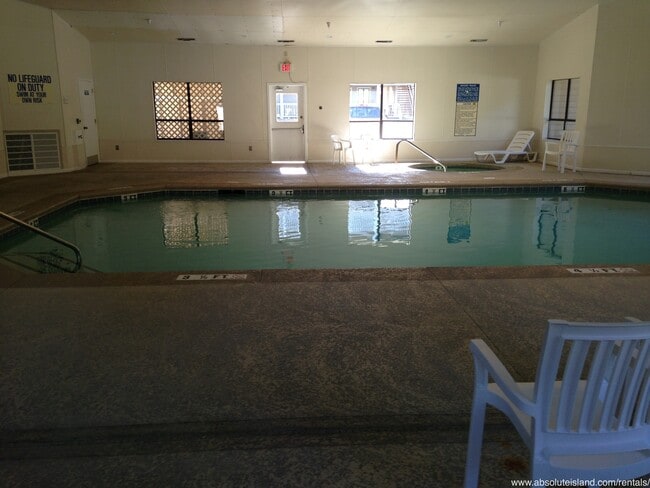 Building Photo - Furnished Two-Bedroom Coastal Condo | North End of Hilton Head