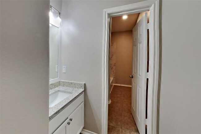 Building Photo - 17814 Misty Pond Ct