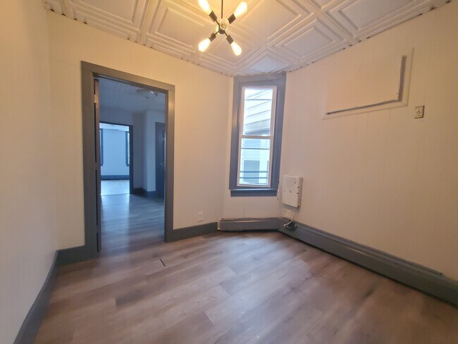Unit 2L - 708 Broadway