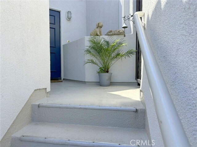 Building Photo - 28297 Via Luis