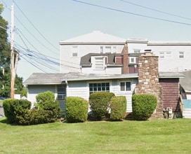Building Photo - 597-599 Rock Beach Road