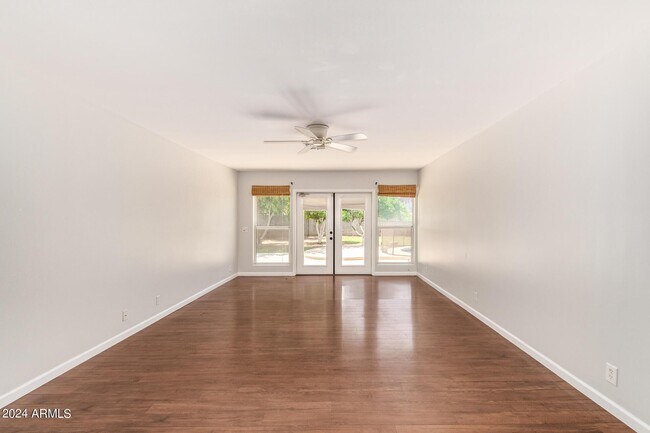 Building Photo - 4128 N 46th Pl