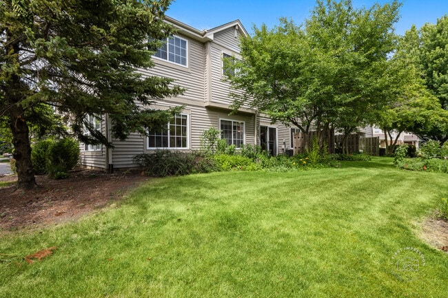 Building Photo - 2218 Rockefeller Dr