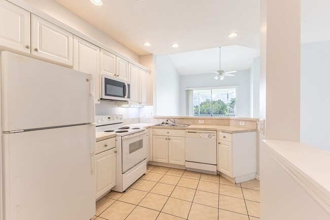 Building Photo - 3525 Milan Dr