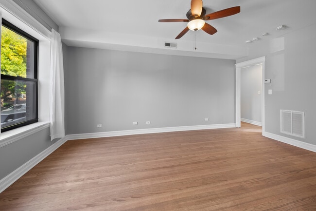 Building Photo - 2211 W Winona St