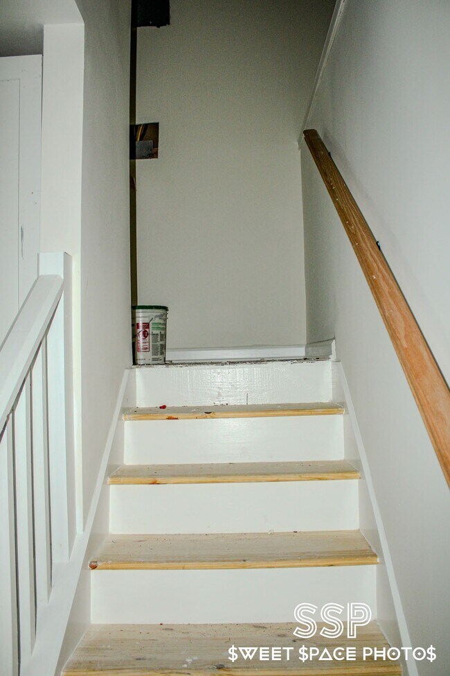 Building Photo - 503 N Orange St
