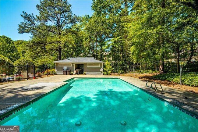 Building Photo - 521 Warm Springs Cir