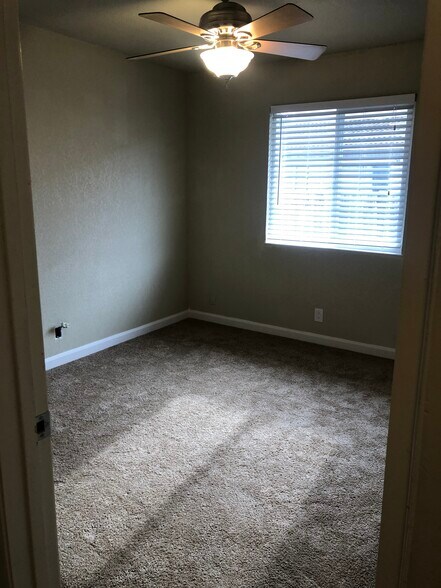 Bedroom 3 - 131 Cavan Ct