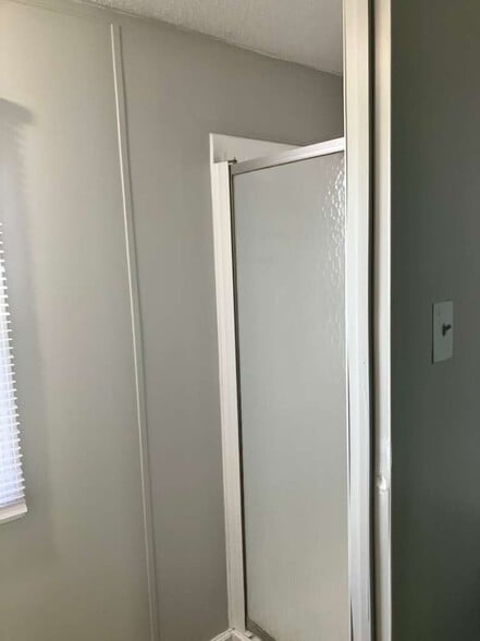 Building Photo - 38 Deerwood Park