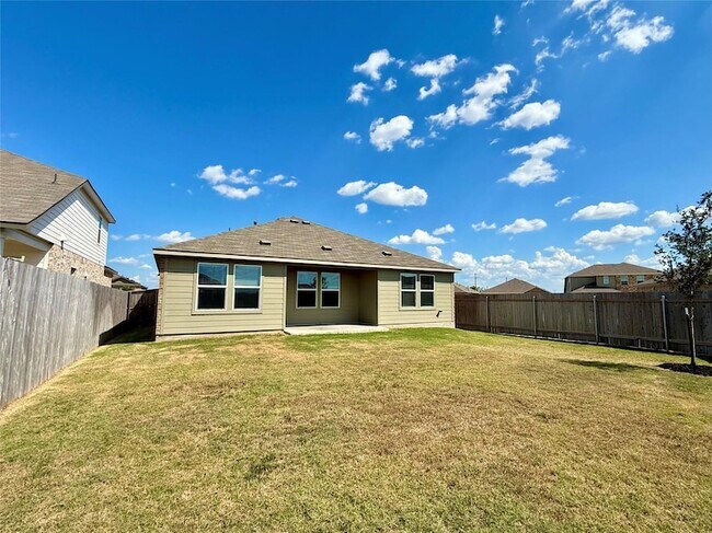 Building Photo - 431 Sebring Cir