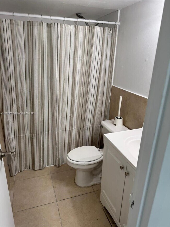 Building Photo - 1800 Sans Souci Blvd