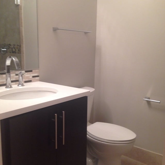 Building Photo - Modern 1 bed + Den in Logan Circle