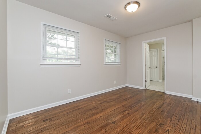 Building Photo - 812 Terrace View Dr