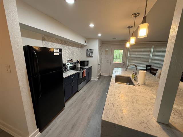 Building Photo - 819 Loganwood Ave