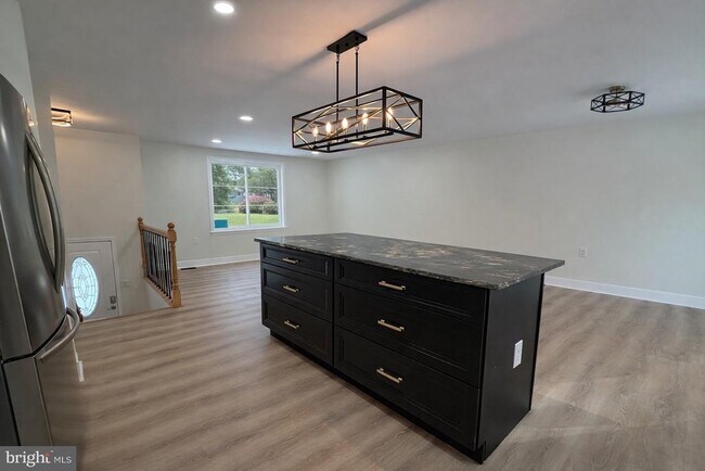 Building Photo - 12910 Old Chapel Rd