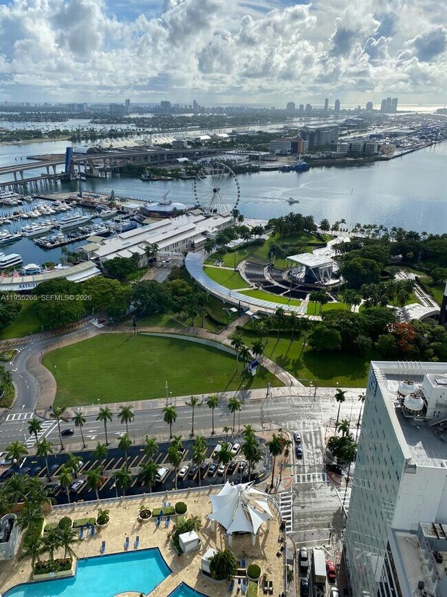 Building Photo - 253 NE 2nd St